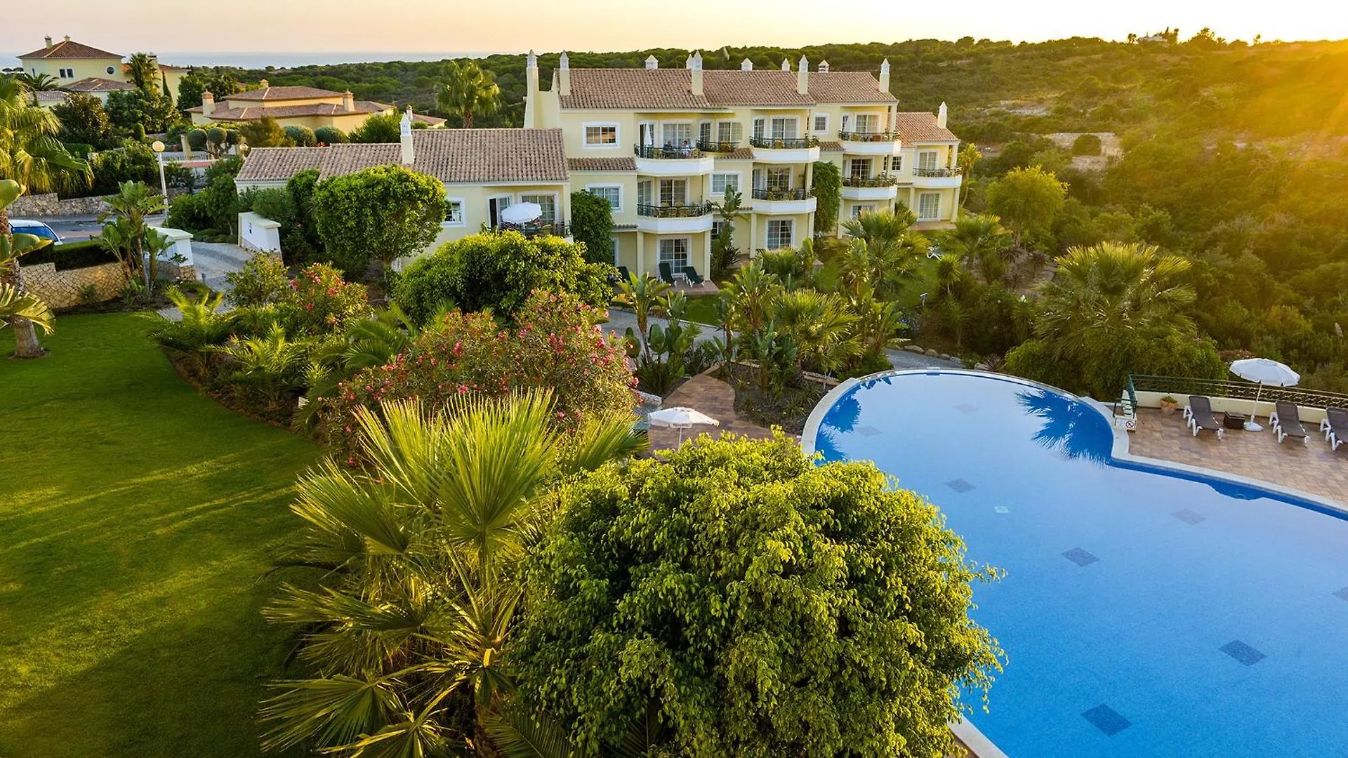 Hotel Presa De Moura à Carvoeiro  4*, Carvoeiro (Lagoa)
